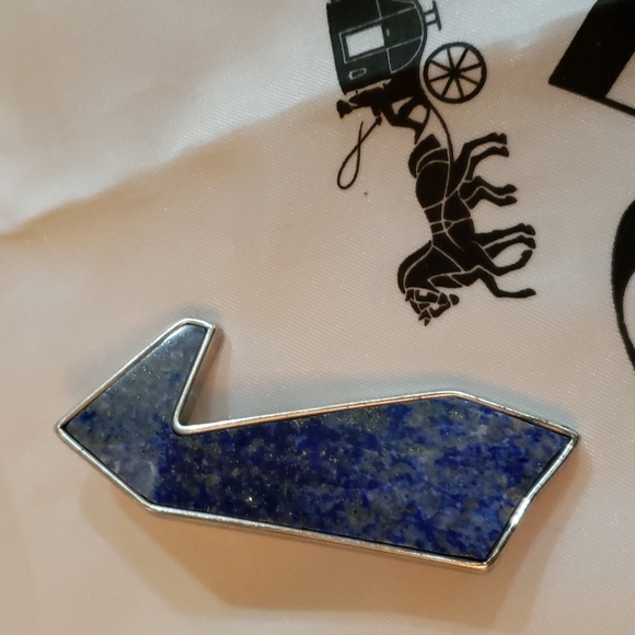 DISNEY BROOCH - Picture 2 of 6